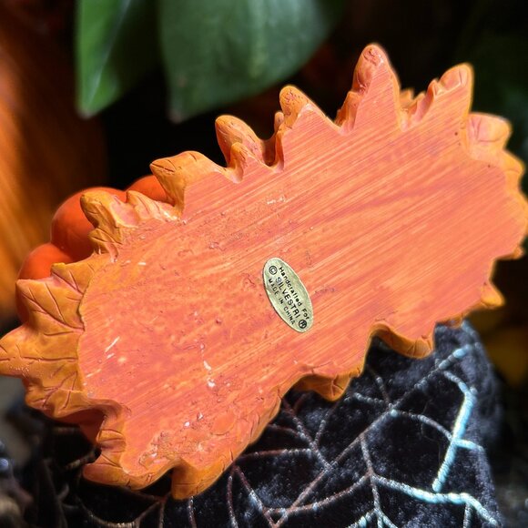 Charming Tails Silvestri Pumpkin Slide Halloween Figurine (85513) - Picture 11 of 15